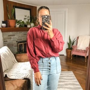VINTAGE 90'S | Women's Small Cranberry Silk Button Down Shirt Oversized Collared